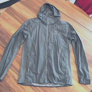 Arc'teryx Men's M LS Lightweight Jacket with Hoodie